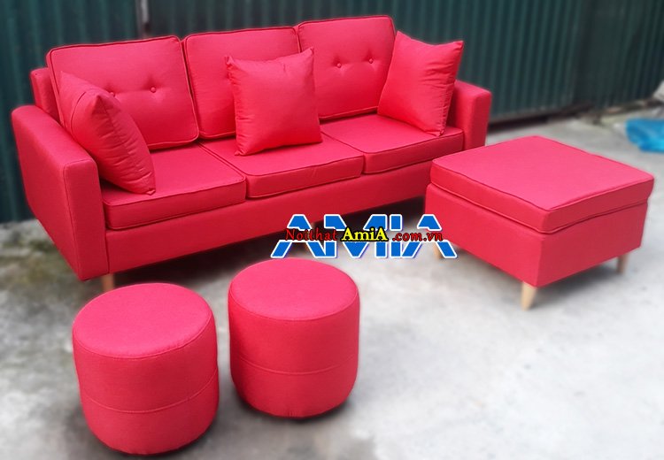 sofa văng màu đỏ kê phòng khách