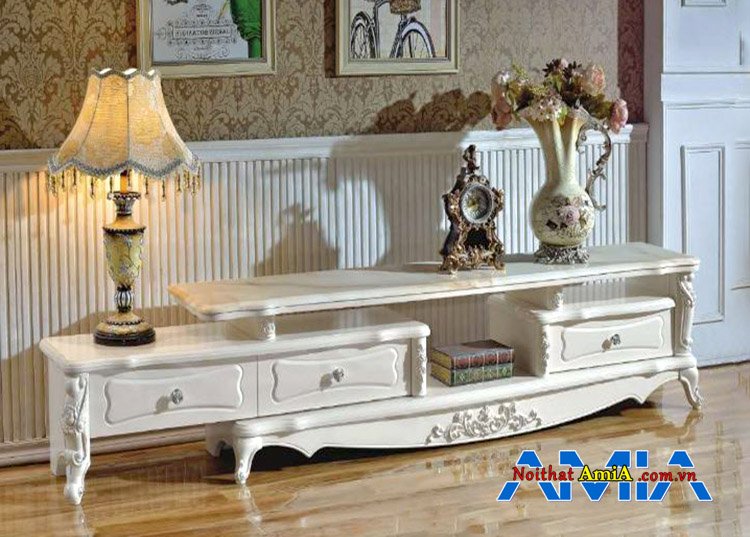 Đây là mẫu kệ tivi gỗ phòng khách tân cổ điển màu trắng sáng kích thước 2m