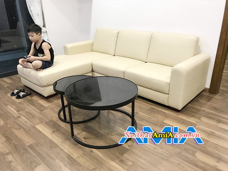 Hình ảnh Mẫu bàn sofa tròn đẹp hiện đại cho phòng khách kết hợp sofa da góc chữ L