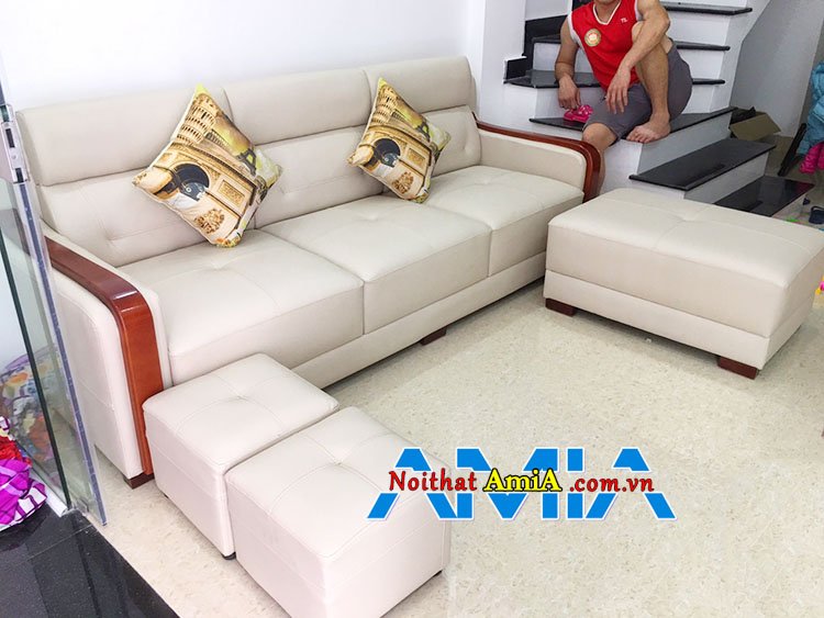 Mẫu ghế sofa văng 3 chỗ đẹp tay ốp gỗ