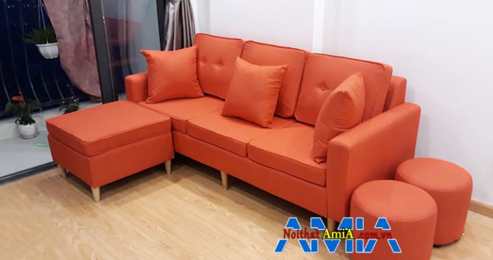 Hình ảnh Sofa nhỏ cho phòng khách nhỏ 10m2 kết hợp đôn ghế lớn và nhỏ