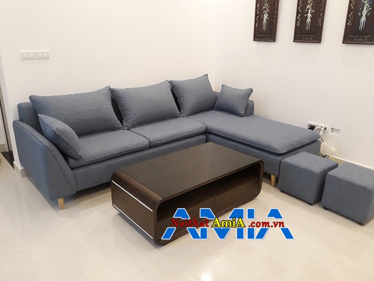 Hình ảnh mẫu sofa màu xám cho phòng khách hiện đại