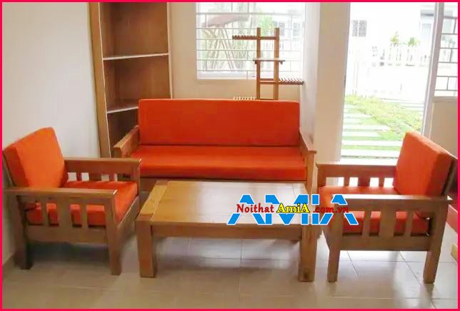 Mẫu ghế sofa gỗ phòng khách đẹp có đệm nỉ