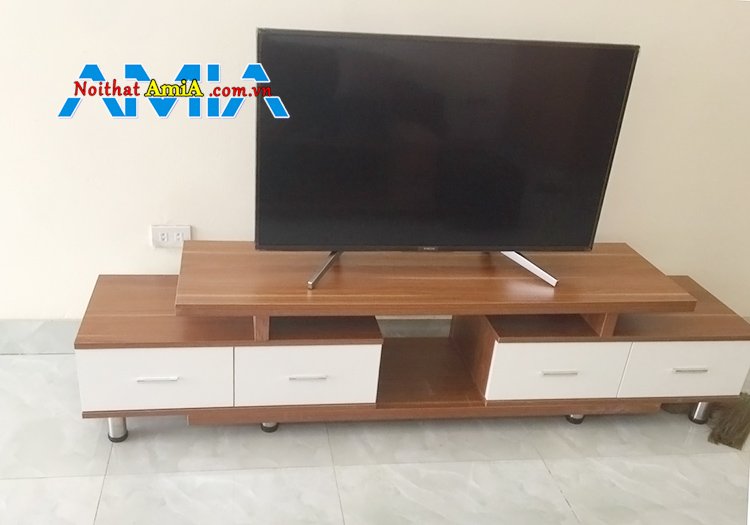 Mẫu kệ tivi ván ép giá rẻ chất liệu gỗ MDF