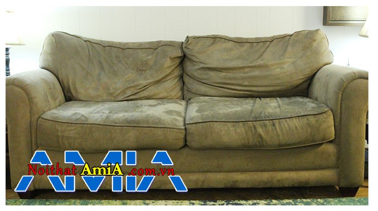 Tổng vệ sinh sofa trước tết để loại bỏ những bụi bẩn, nấm mốc