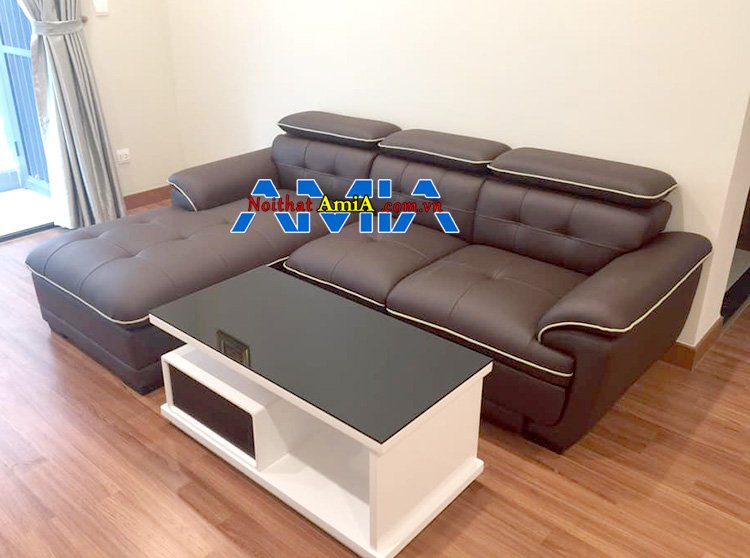 Hình ảnh bàn trà kết hợp ghế sofa chân gỗ thấp